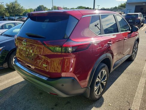 Used 2023 Nissan Rogue SV FWD image 3