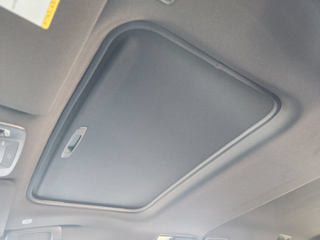New 2026 Toyota Sienna XLE Woodland Edition AWD/4WD image 23