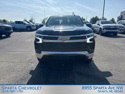 Used 2023 Chevrolet Silverado 1500 LT AWD/4WD image 8