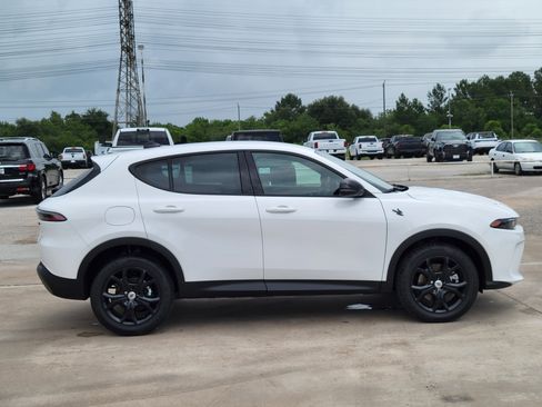 New 2025 Dodge Hornet GT w/ GT Blacktop Package image 3