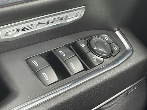 Used 2022 GMC Sierra 1500 Denali image 16