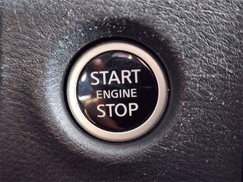 Used 2024 Nissan Frontier SV image 22