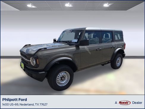 New 2025 Ford Bronco 4-Door image 1