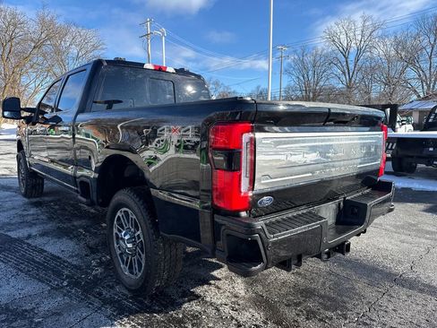 Used 2025 Ford F350 Platinum w/ Platinum Plus Package image 9
