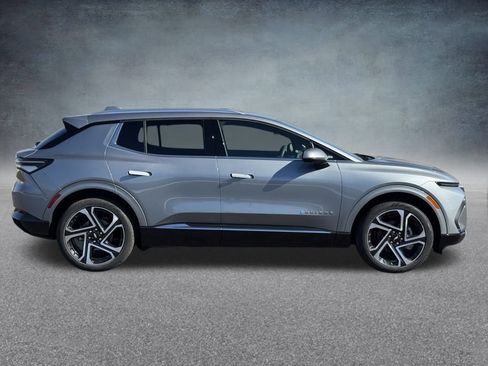 New 2026 Chevrolet Equinox EV LT image 2