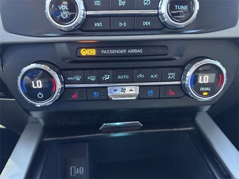 Certified 2022 Ford F250 Lariat w/ Chrome Package image 20