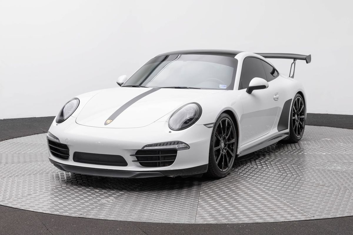 Used 2014 Porsche 911 Carrera S RWD image 2