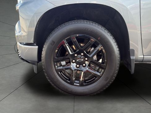 Used 2023 Chevrolet Silverado 1500 RST w/ Protection Package AWD/4WD image 13