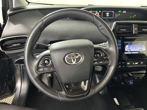 Used 2019 Toyota Prius L Eco image 12