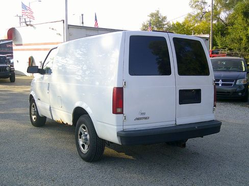 Used 2003 Chevrolet Astro w/ Convenience Pkg image 5
