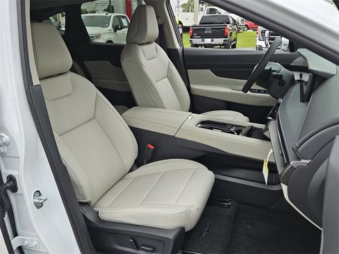 New 2025 Nissan Murano SV image 13