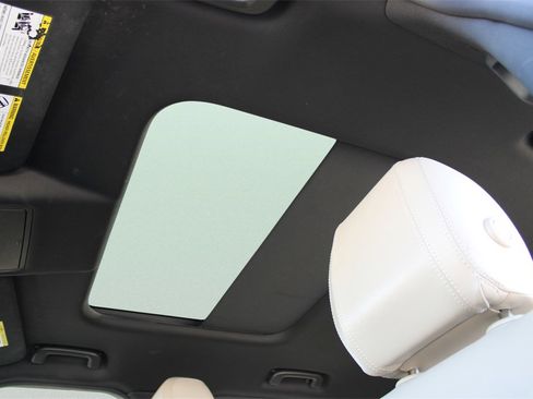 Used 2020 Land Rover Discovery HSE image 18