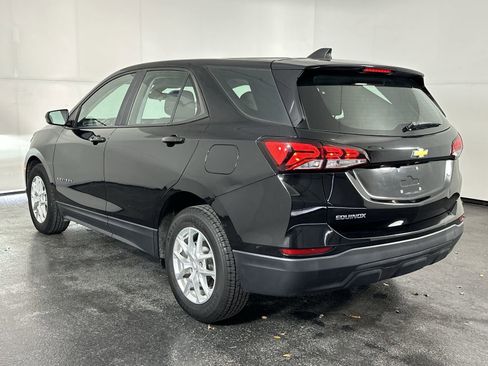 Used 2022 Chevrolet Equinox LS image 9