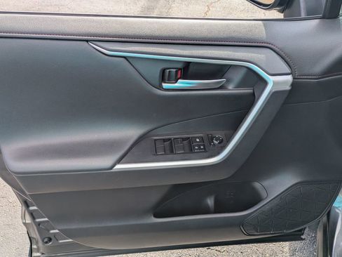 Used 2020 Toyota RAV4 TRD Off-Road image 12