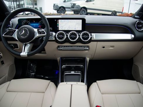 New 2026 Mercedes-Benz GLB 250 GLB 250 image 17