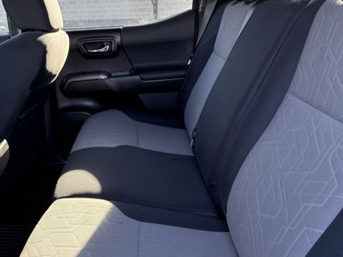 Certified 2021 Toyota Tacoma SR5 image 32