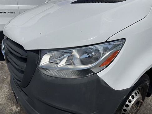 Used 2021 Mercedes-Benz Sprinter 3500 image 5