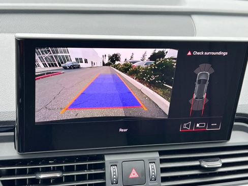 Certified 2025 Audi Q5 2.0T Premium image 18