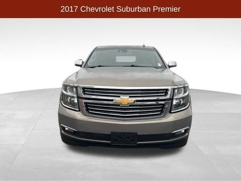 Used 2017 Chevrolet Suburban Premier image 2