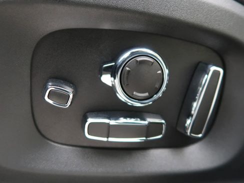 Used 2019 Jaguar XJ R-Sport image 27