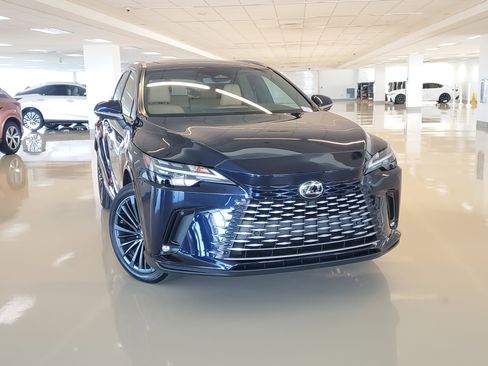 Used 2025 Lexus RX 350 Premium w/ Convenience Package FWD image 2