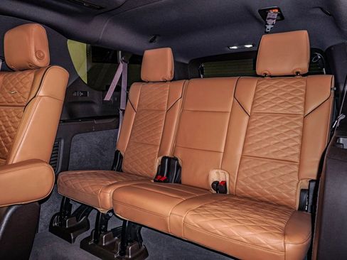 Used 2022 Cadillac Escalade ESV Sport w/ Touring Package AWD/4WD image 19