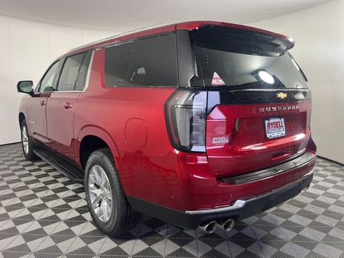 New 2025 Chevrolet Suburban Premier image 11