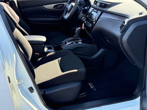 Certified 2022 Nissan Rogue Sport S image 24