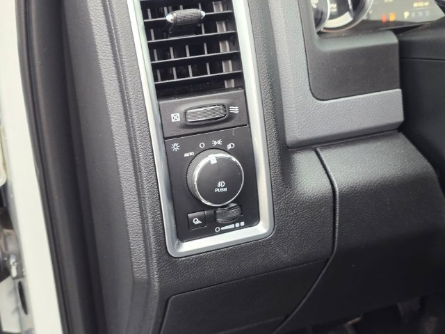 Used 2018 RAM 1500 Outdoorsman AWD/4WD image 26