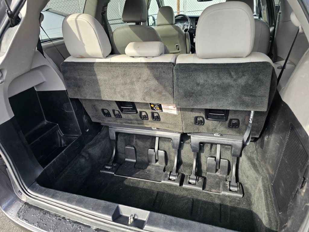 Used 2019 Toyota Sienna Limited Premium AWD/4WD image 14