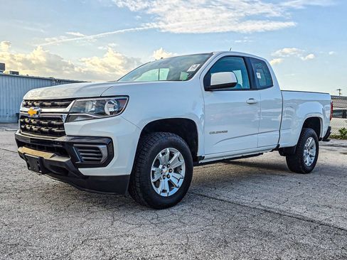 Used 2022 Chevrolet Colorado LT w/ Fleet Safety Package RWD image 3