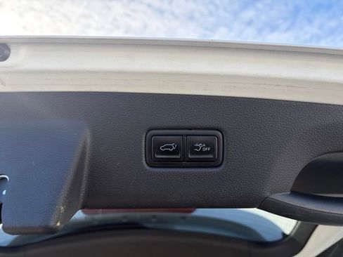 Certified 2022 Kia Carnival SX Prestige image 19