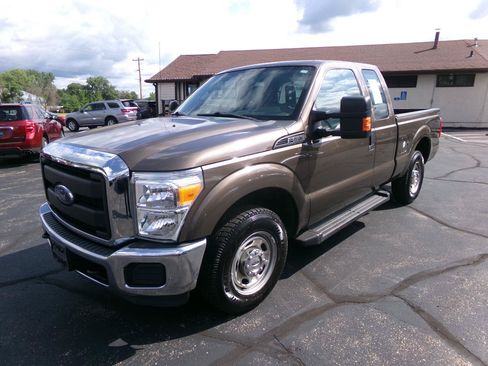 Used 2015 Ford F250 XL w/ XL Appearance Package RWD image 2