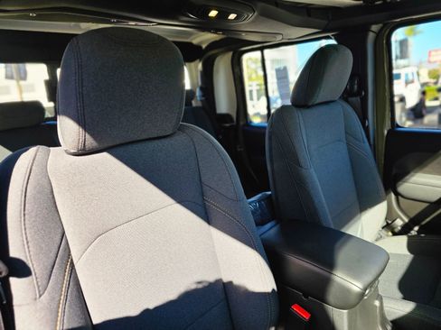 New 2026 Jeep Gladiator Sport image 27