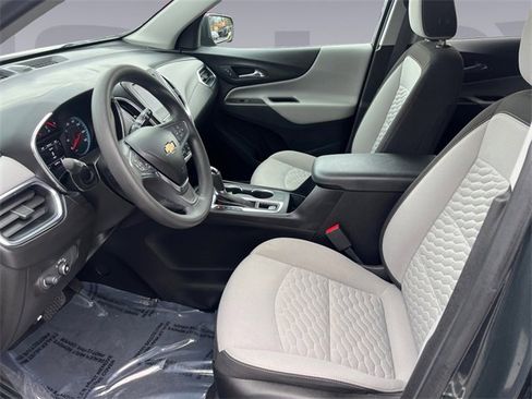 Used 2021 Chevrolet Equinox LS w/ LS Convenience Package image 10