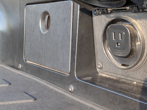 Certified 2023 Toyota Tacoma TRD Off-Road image 9