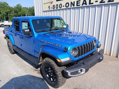New 2025 Jeep Gladiator Sport S image 1