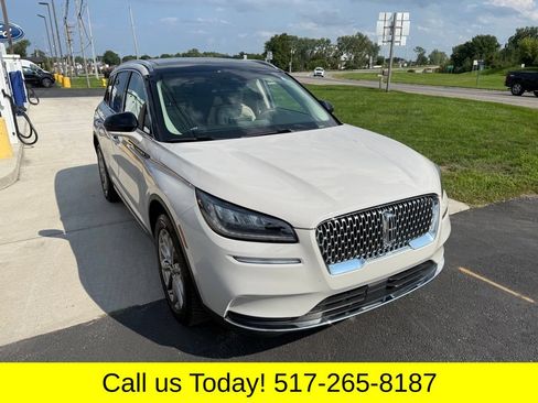 Used 2022 Lincoln Corsair AWD w/ Premium Package image 2