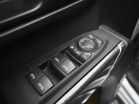 Used 2021 Chevrolet Silverado 2500 LTZ w/ LTZ Premium Package image 14