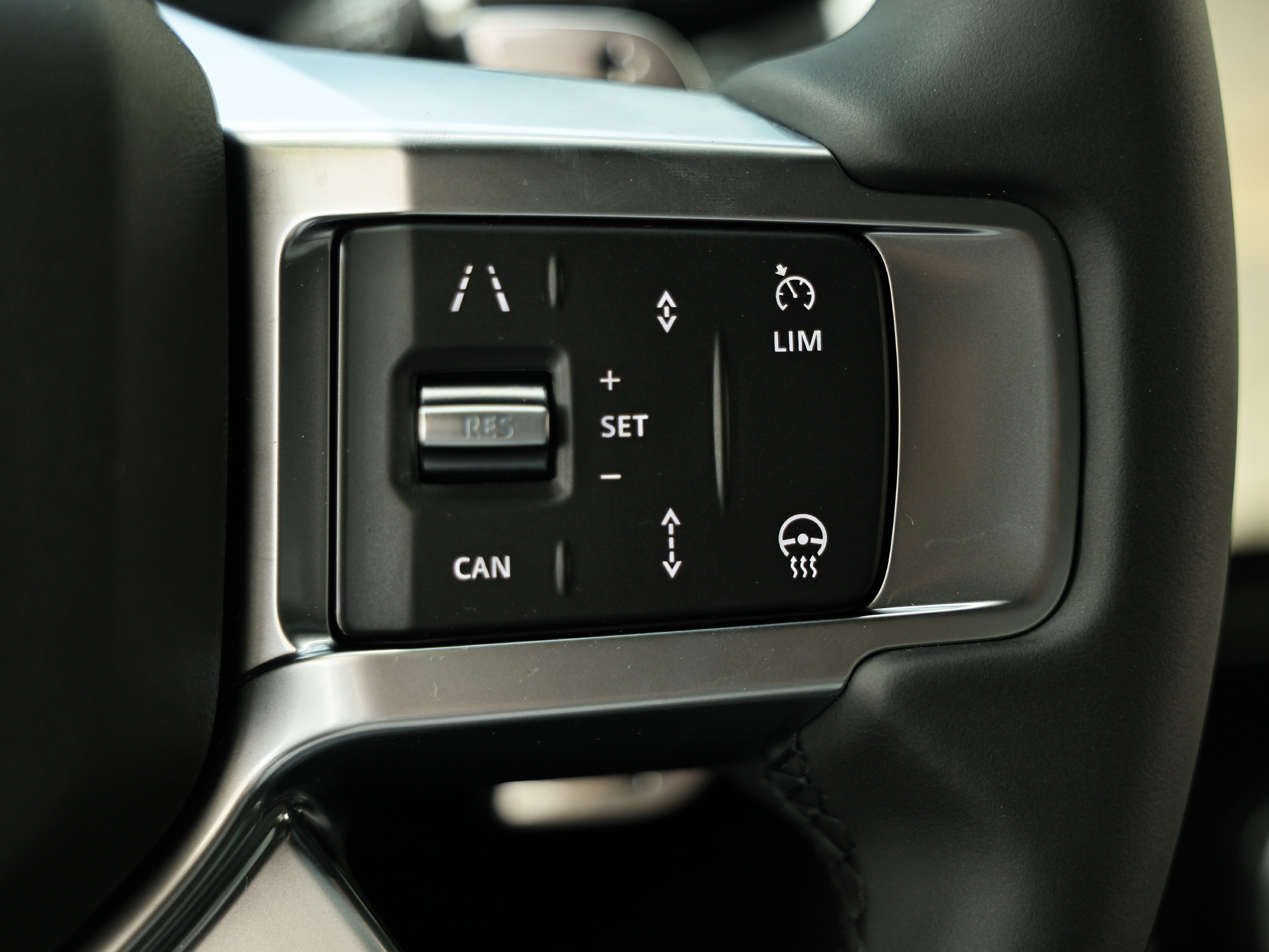 New 2026 Land Rover Discovery Limited Edition AWD/4WD image 44