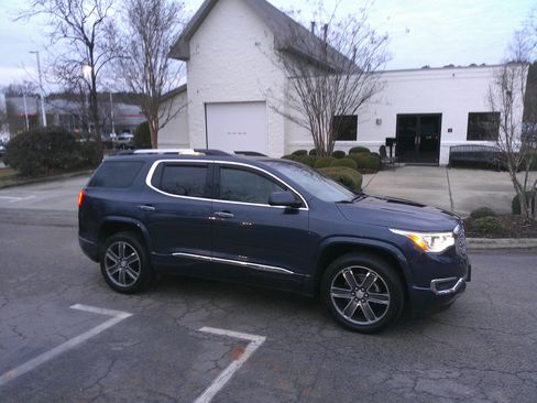 Used 2019 GMC Acadia Denali w/ Technology Package image 14