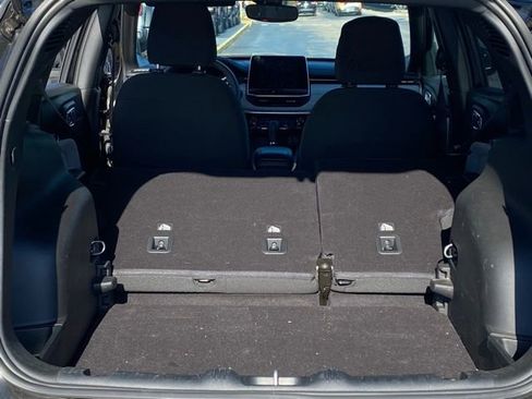 Used 2025 Jeep Compass Sport image 28