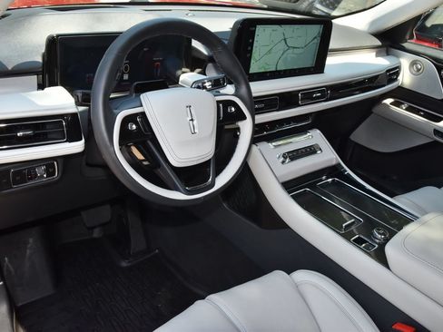 Certified 2026 Lincoln Aviator Reserve AWD/4WD image 36
