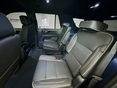 Used 2025 Chevrolet Tahoe Premier AWD/4WD image 26