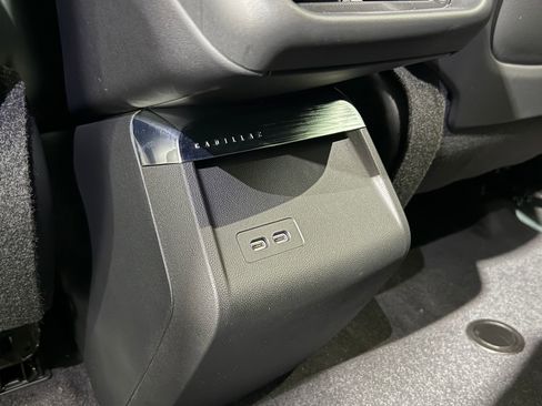 New 2026 Cadillac Lyriq Sport image 38