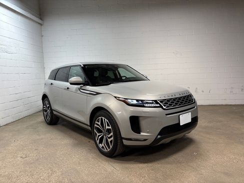 Used 2023 Land Rover Range Rover Evoque S AWD/4WD image 4