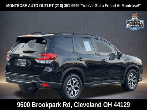 Used 2023 Subaru Forester Premium image 4