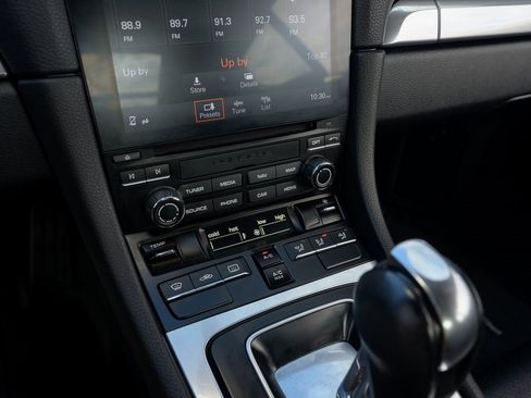 Used 2018 Porsche 718 Cayman S image 10