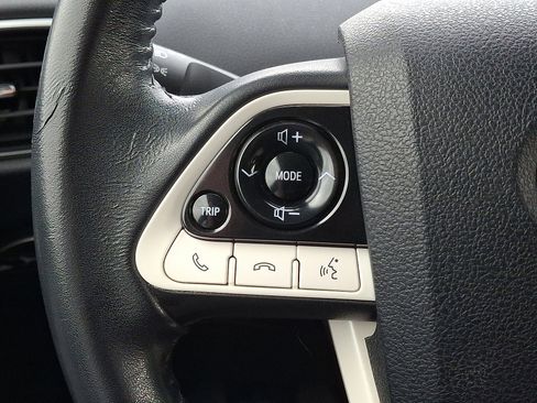 Used 2017 Toyota Prius Three image 21