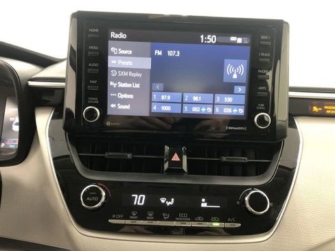 Used 2022 Toyota Corolla LE image 20